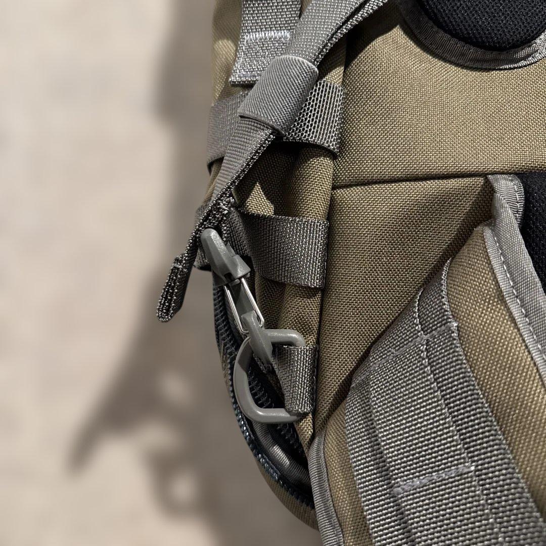 Maxpeditionハンドガンホルスタースリングパック