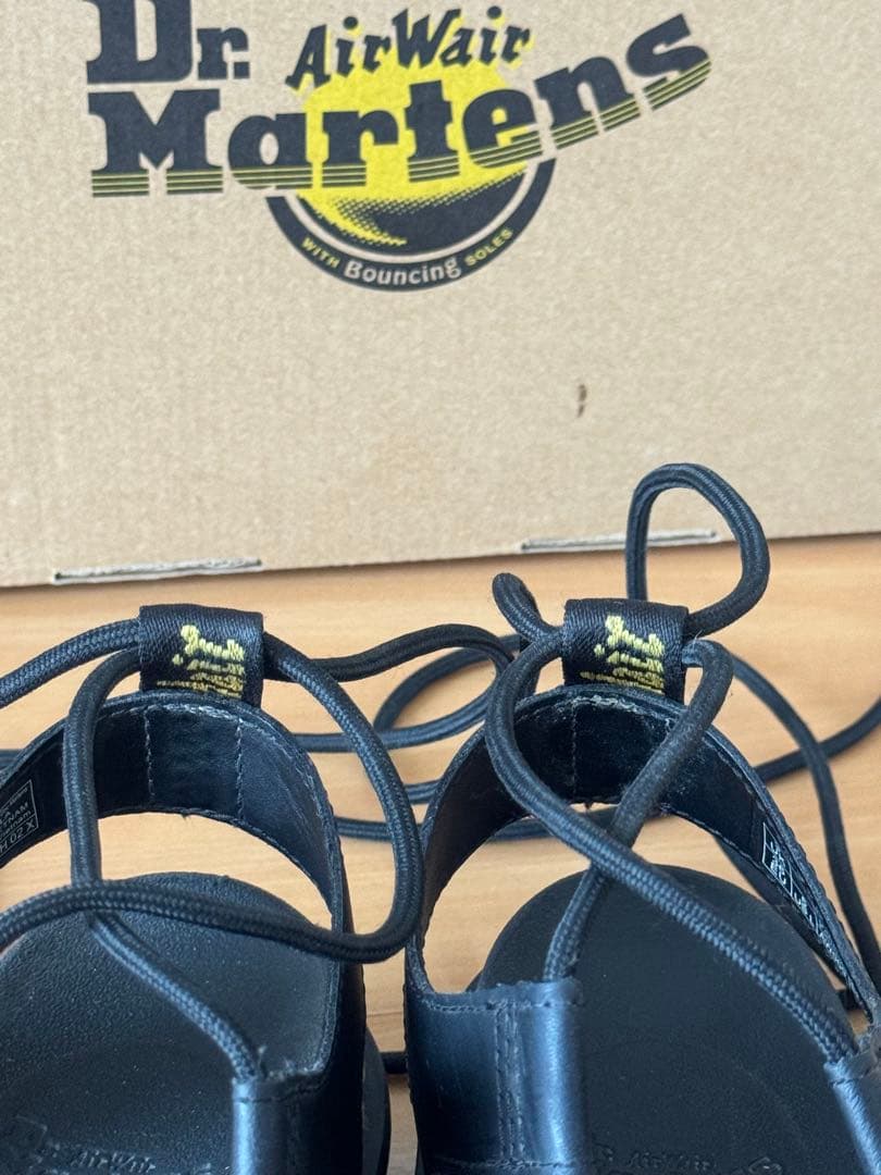 【美品】dr.martensドクターマーチン Nartilla サンダル 220