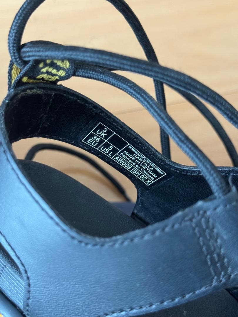 【美品】dr.martensドクターマーチン Nartilla サンダル 220