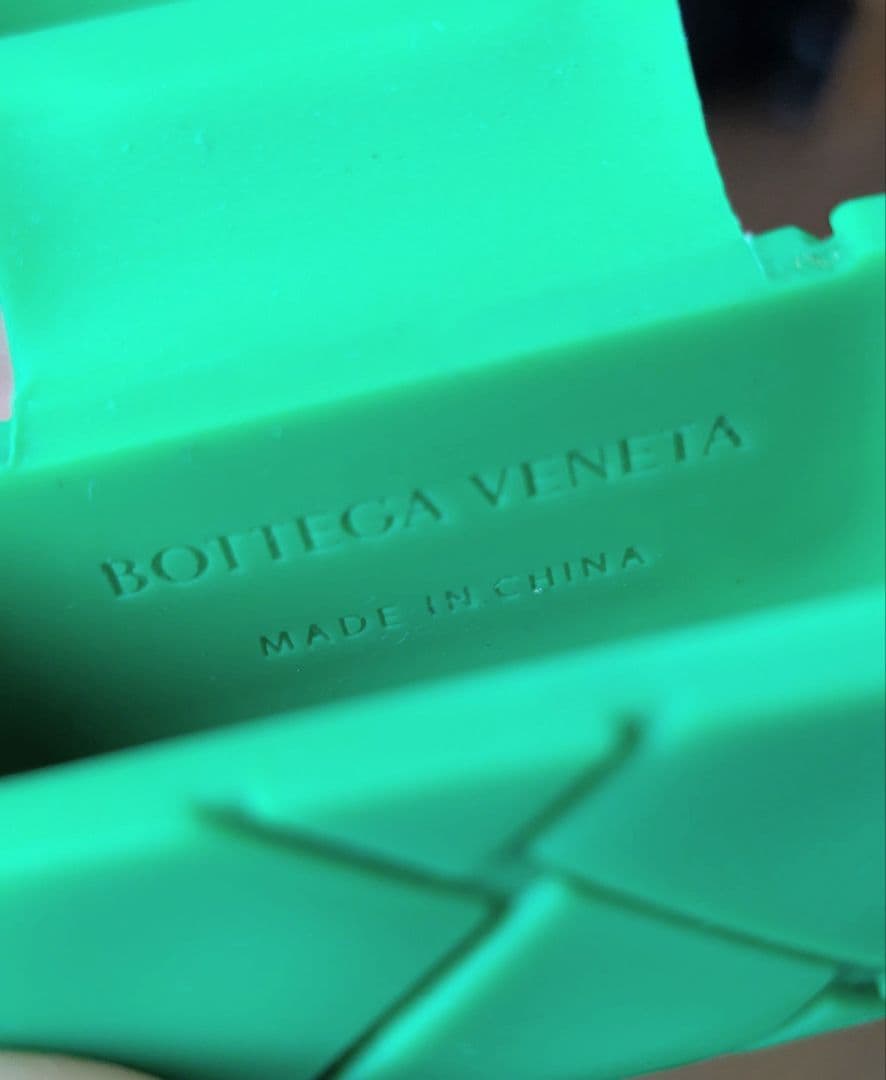 【美品】BOTTEGA VENETA AirPodsケース シリコンラバー