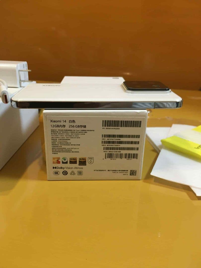 Xiaomi 14 256GB ホワイト 本体