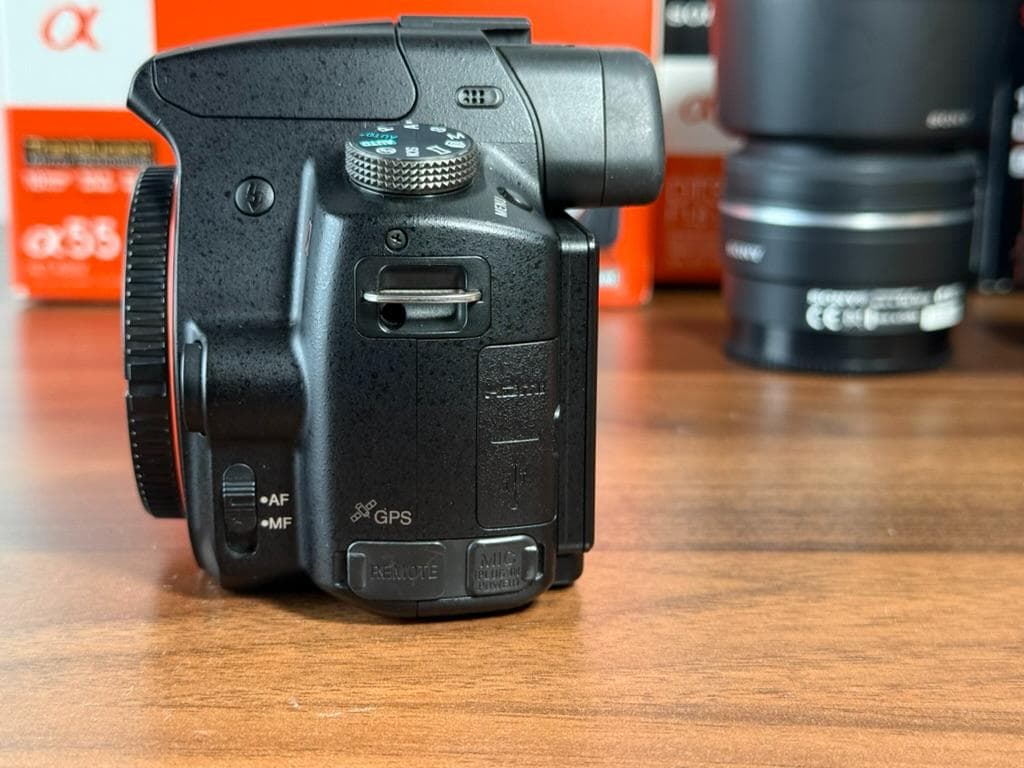 【シャッター数12,988回】SONY α55 ＋ズーム・単焦点レンズ2本セット