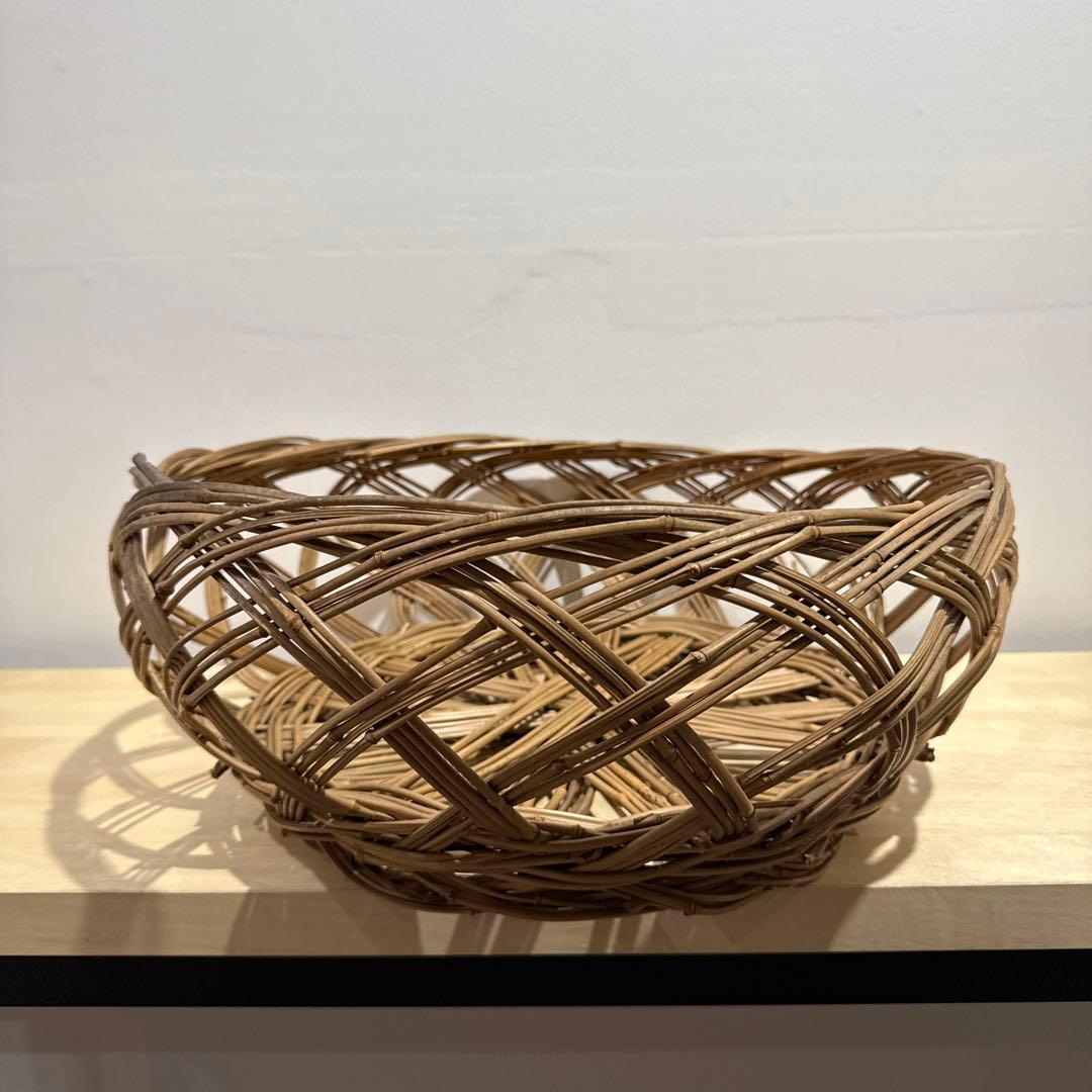 籐製円形バスケット 編み込みデザイン