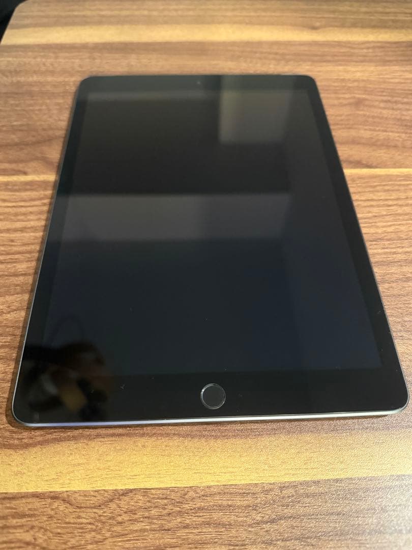 iPad 第7世代 Wi-Fi Cellular 32GB バッテリー95%