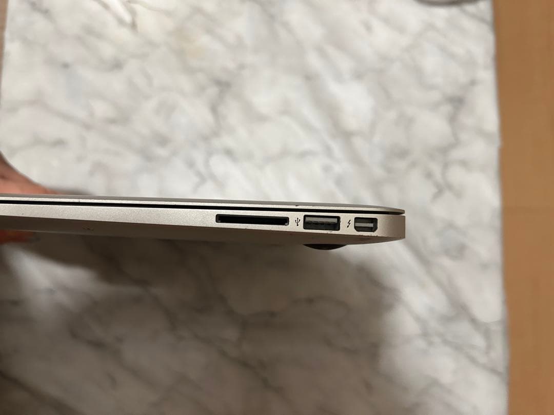 (即購入可)MacBook Air (13-inch, Early 2015)