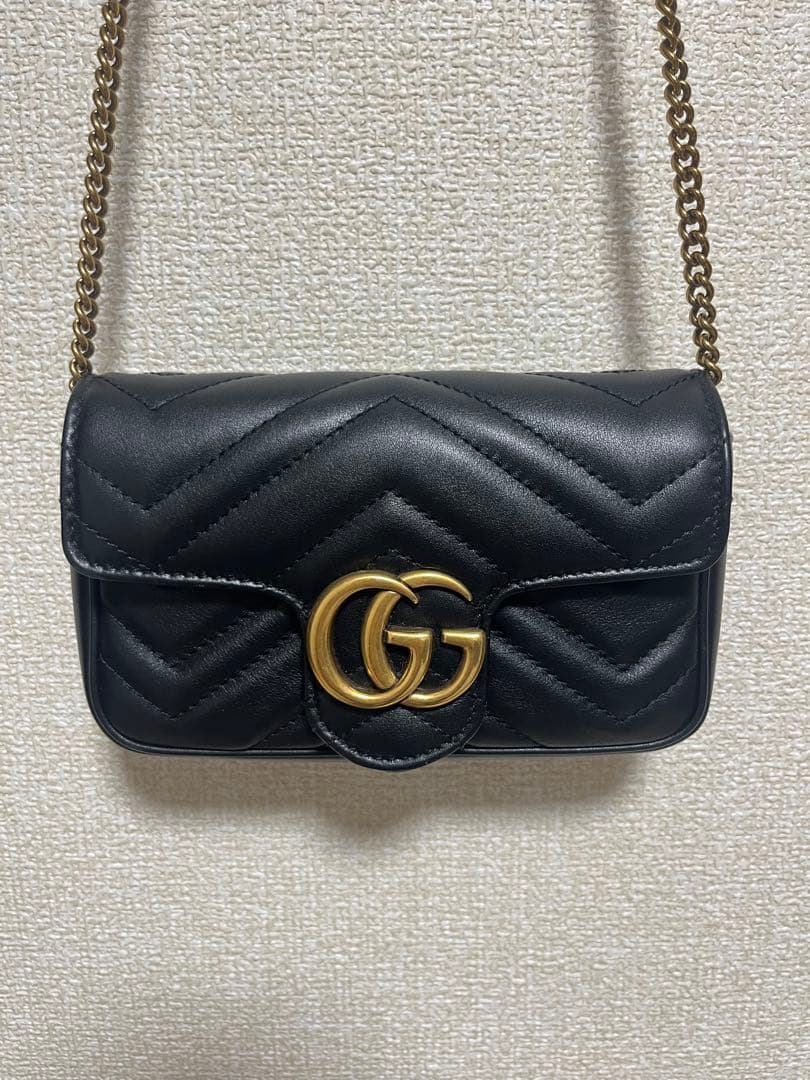 【美品】GUCCI グッチ　キルティングミニショルダーバッグ黒　GGマーモント