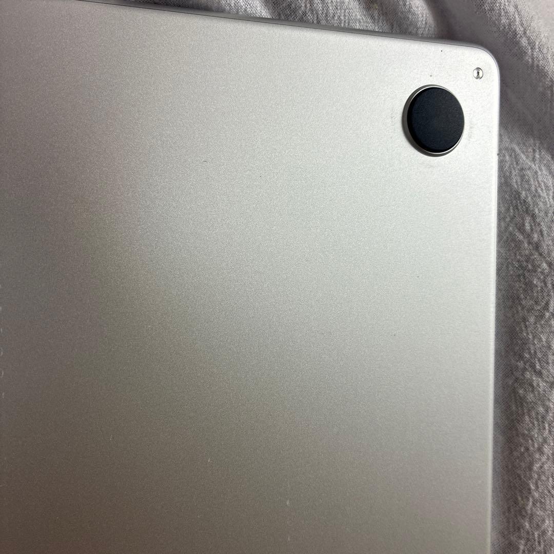 MacBook Air (M2, 2022)13.6インチ　A2681