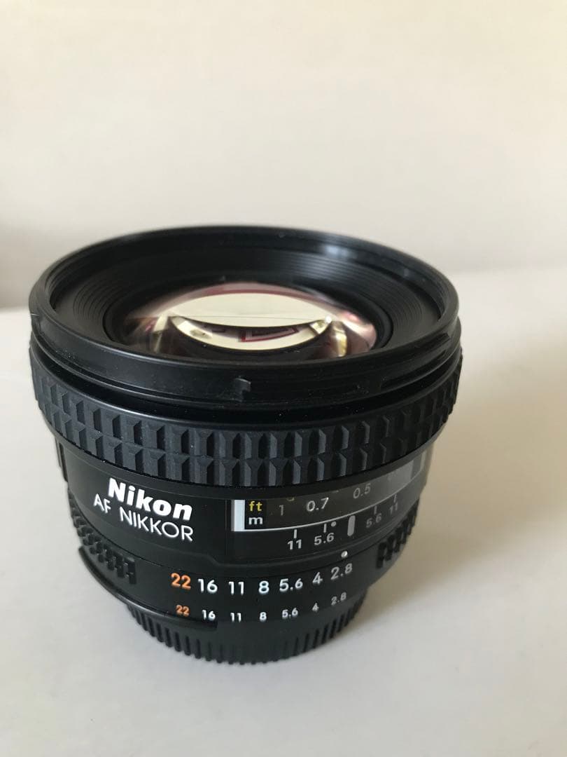 Nikon 20ミリ単焦点レンズ　f2.8