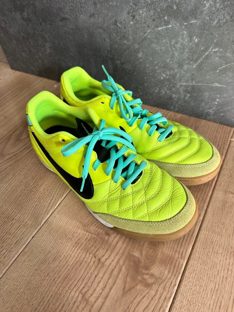 ナイキ ティエンポ ナチュラル IV レザー IC(蛍光イエロー×ブラック)