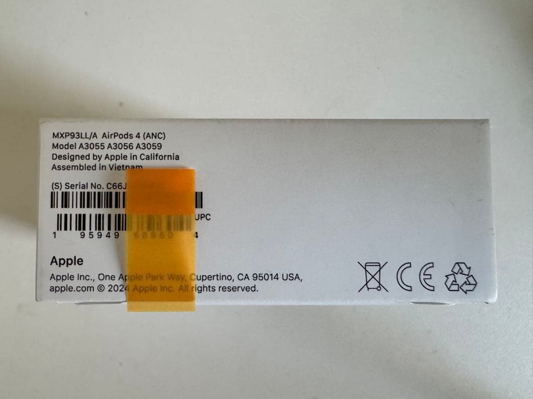 Apple アクティブノイズキャンセリング搭載AirPods 4