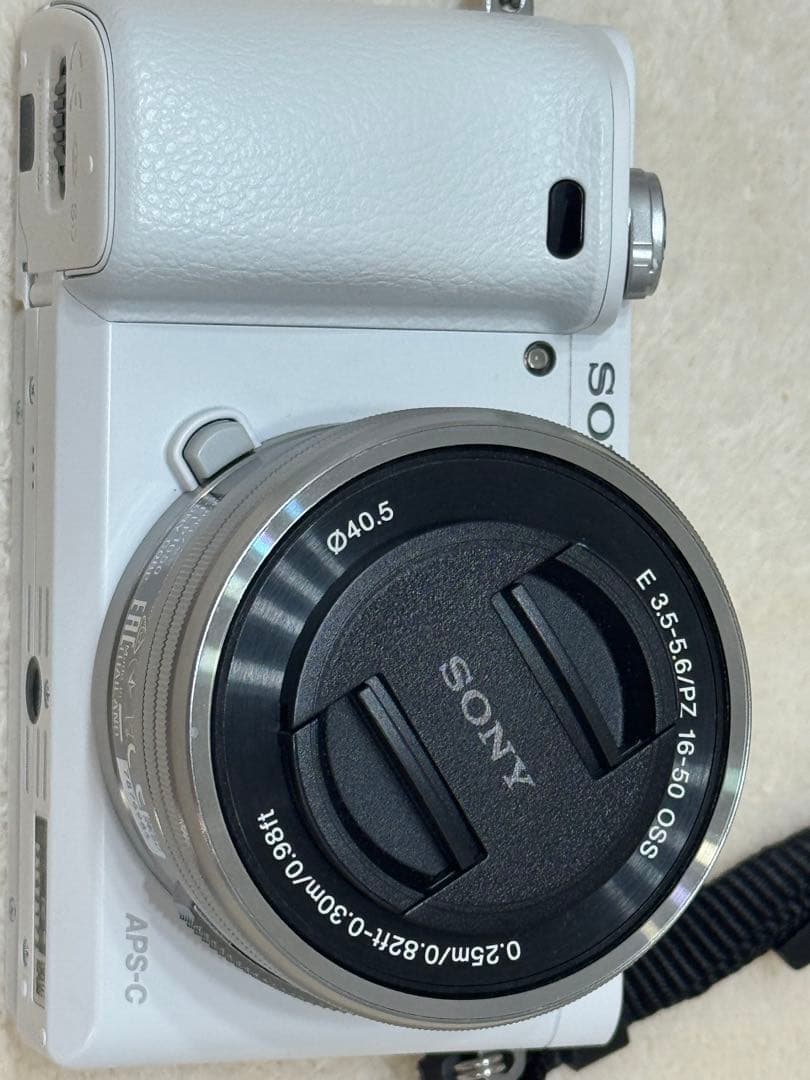 ソニー ミラーレス一眼カメラ α6000