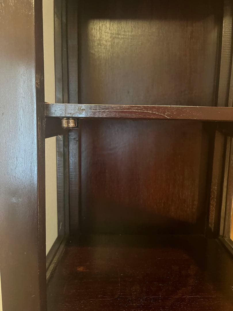 木製ガラス扉付キャビネット 本棚　アジアン家具　キャビネット