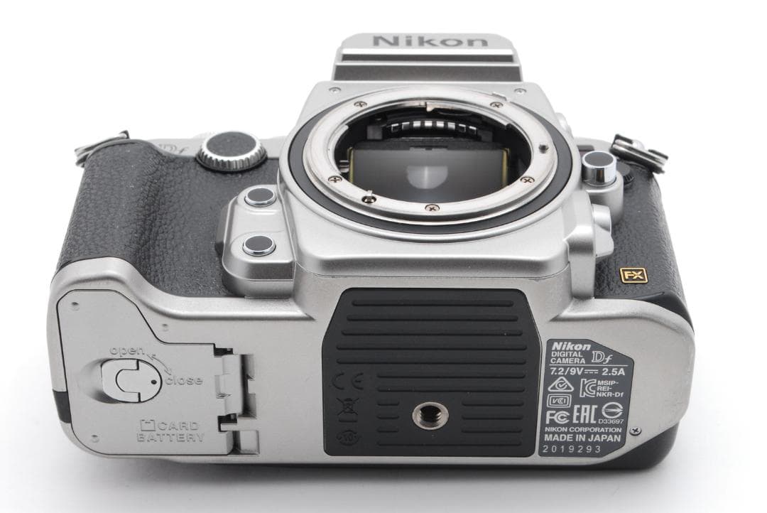 デジタルカメラ Nikon Df Silver 16.2MP DSLR Camera C0061