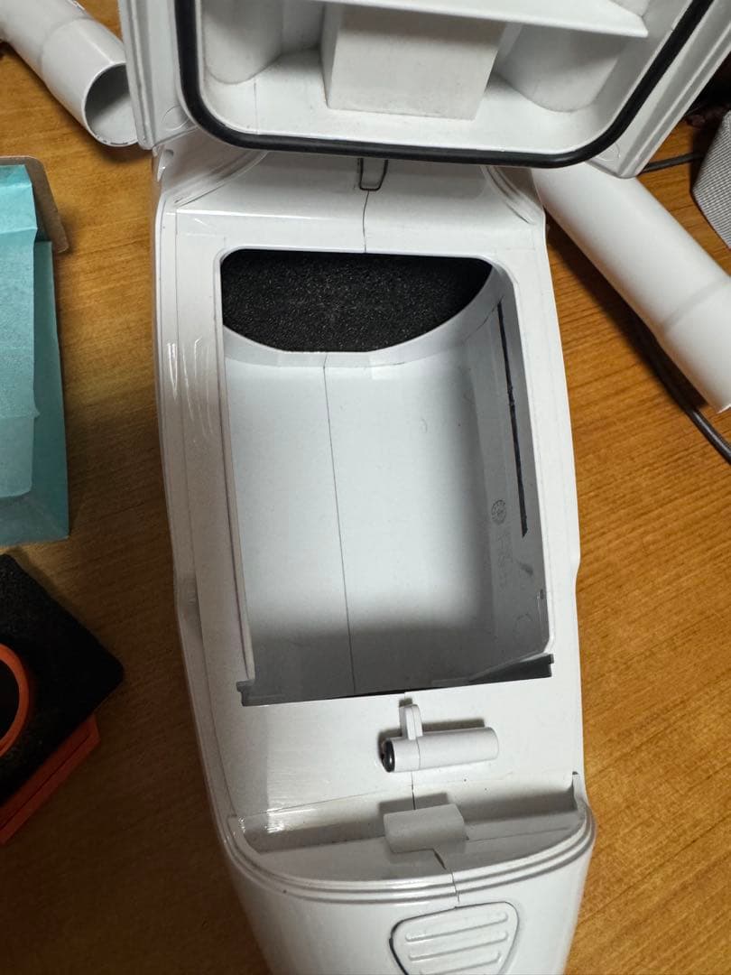 マキタ 10.8V 充電式クリーナ CL107FDSHW(1.5Ah)