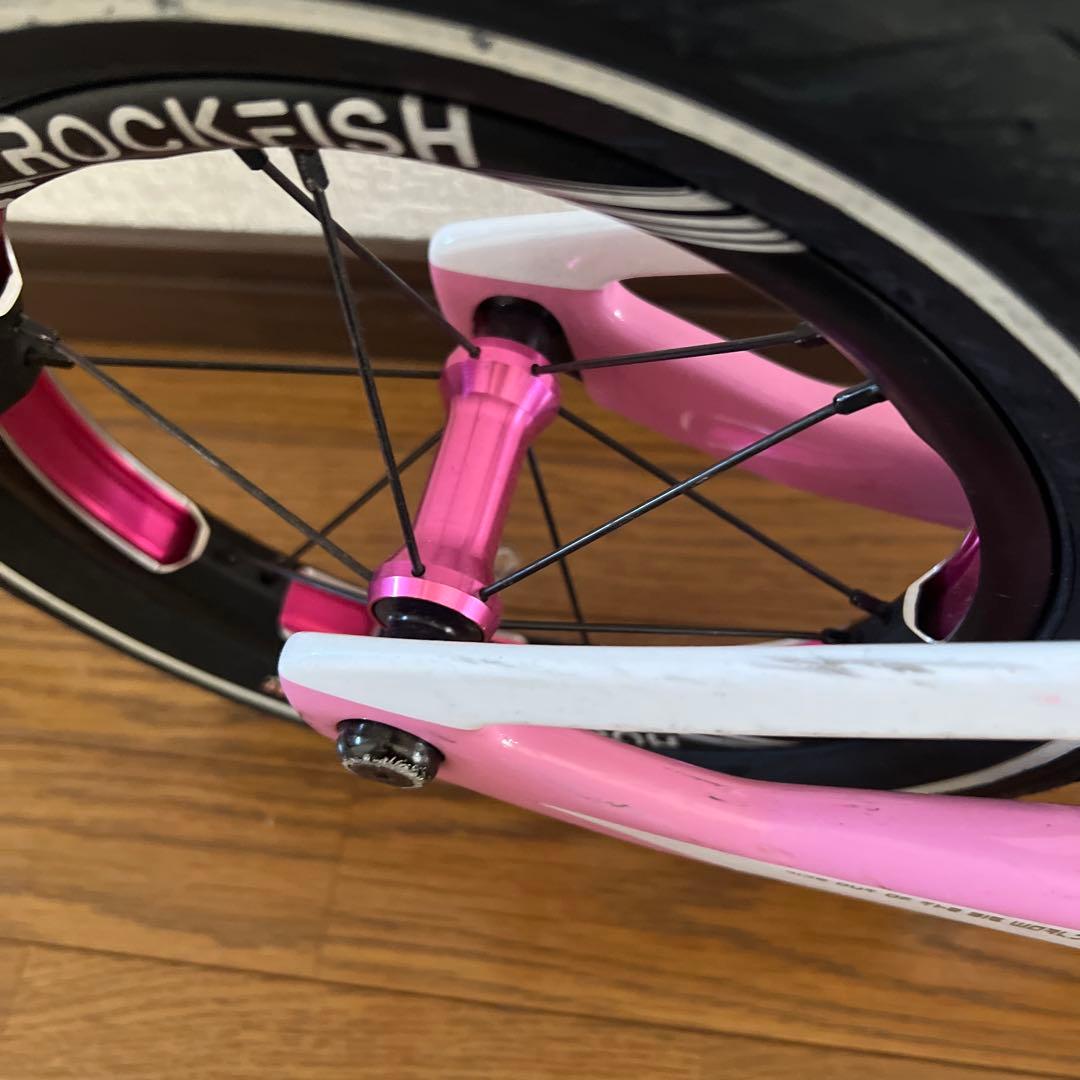 ROCKFISH GTRPRO 12インチ ピンク ストライダー