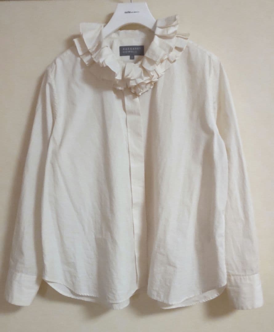 美品※マーガレットハウエル/2025年作・ラッフルフリルシャツ 実物