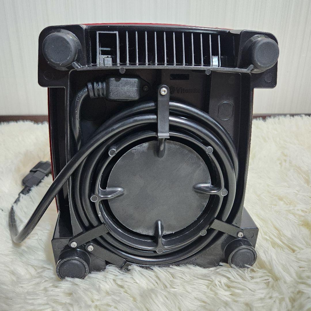 【数回使用の超美品】VITAMIX バイタミックス VM0111 レッド