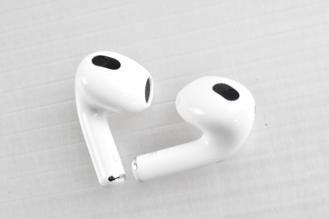 B394【美品】AirPods イヤホン (第3世代) MME73J/A