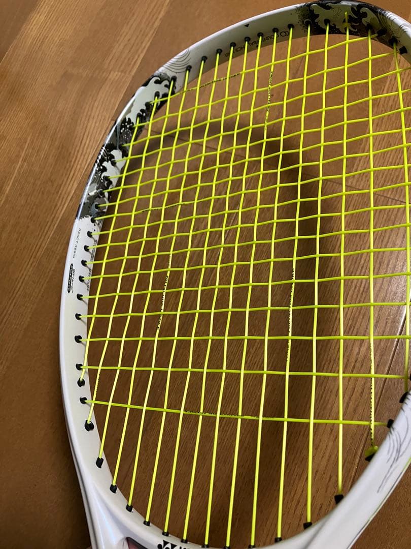 ヨネックス　ジオブレイク80v UL1 ホワイト