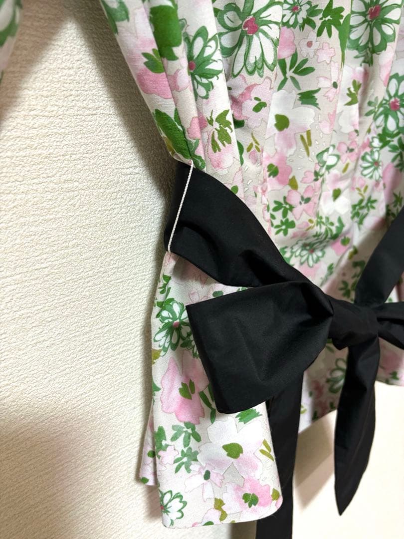 【美品】TO BE CHIC 膝丈スカート&8部袖ブラウス　花柄セットアップ