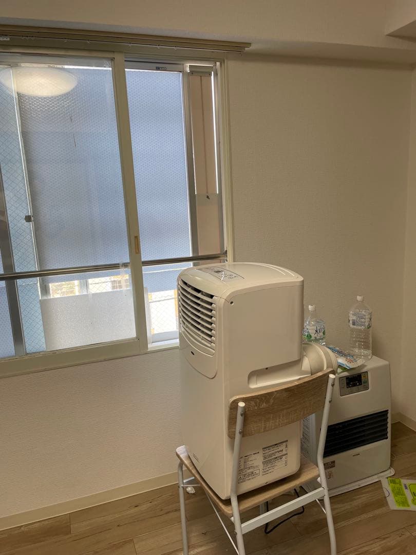窓用エアコン ホワイト 排気ダクト付き