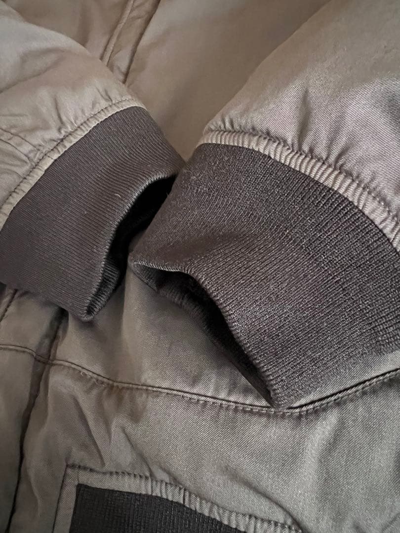 ストーンアイランド　ゴースト　ボンバージャケット