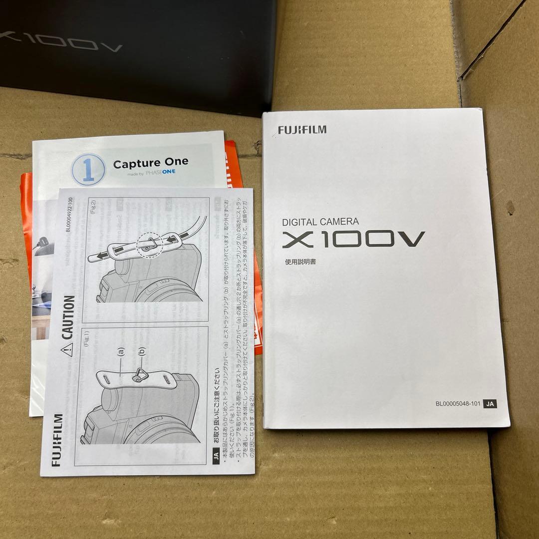 Fujifilm (富士フイルム) X100V デジタルカメラ　ブラック
