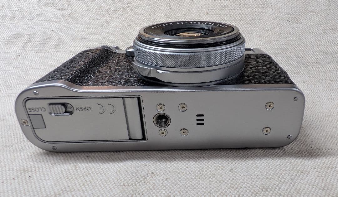 Fujifilm X100F シルバー 本体