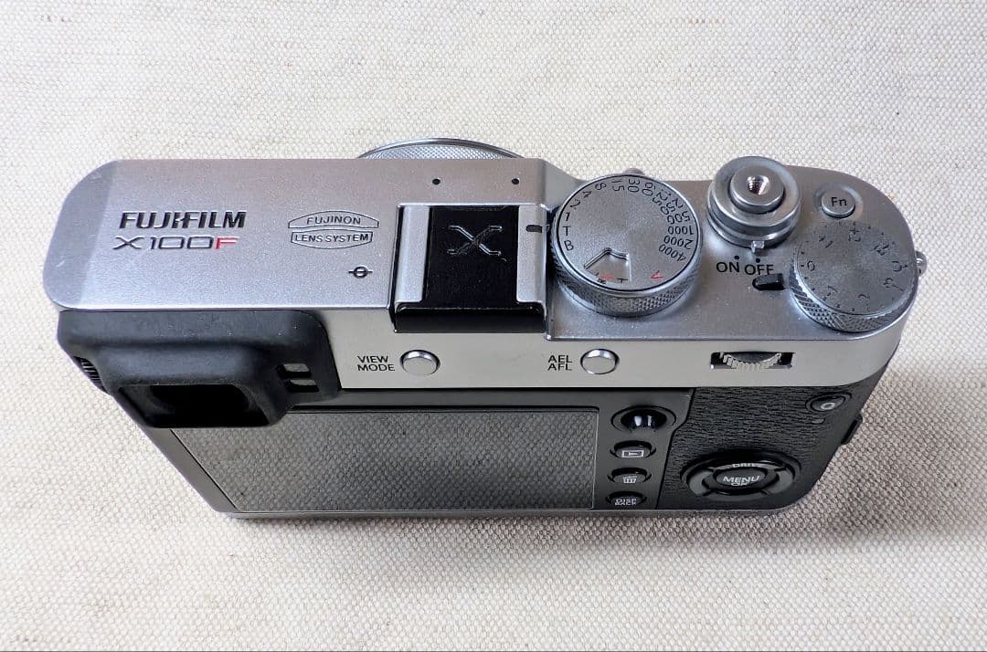 Fujifilm X100F シルバー 本体