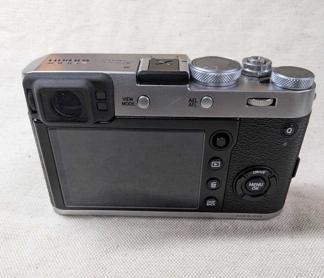 Fujifilm X100F シルバー 本体