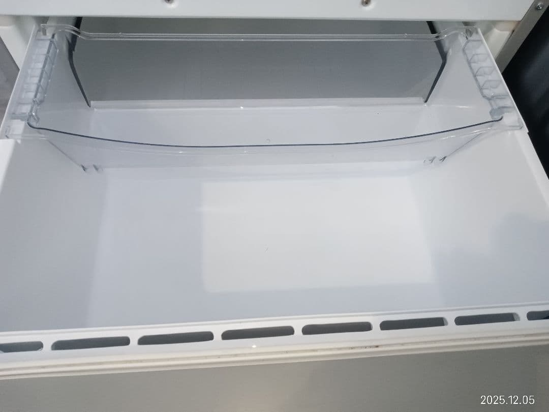 ハンナ　3ドア冷蔵庫AQUA272L シルバー　2019