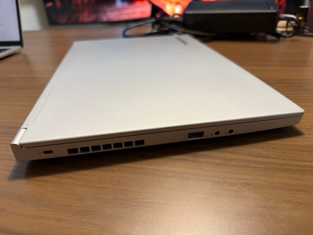 ゲーミングノートPC MECHREVO i7/3060/32GB/2k165Hz