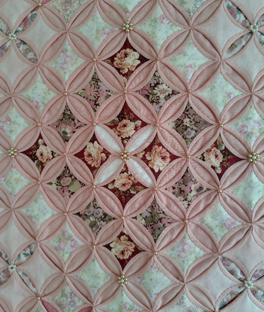 ♡りお♡パッチワーク(カテドラルウインドウ)タペストリー ハンドメイド