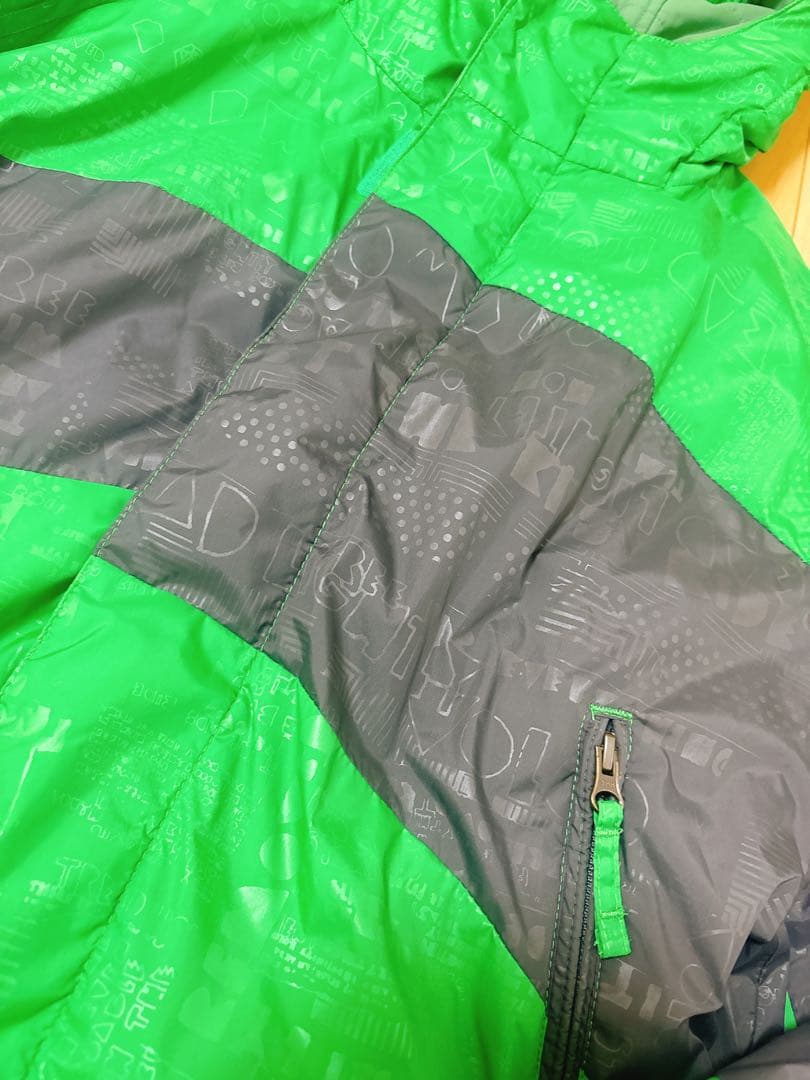 美品　VOLCOMスノーボードウェア