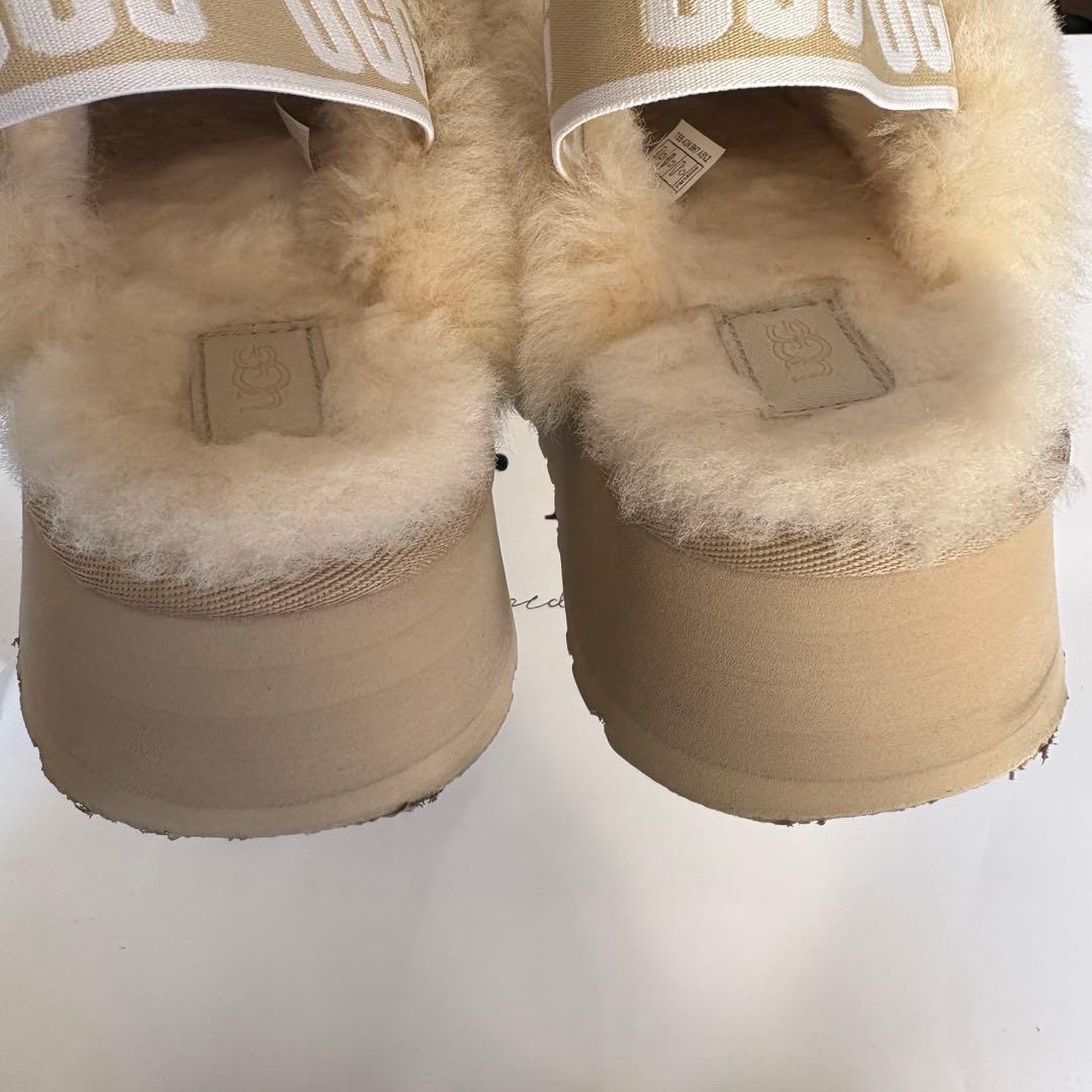 靴 UGG Funkette Mustard Seed