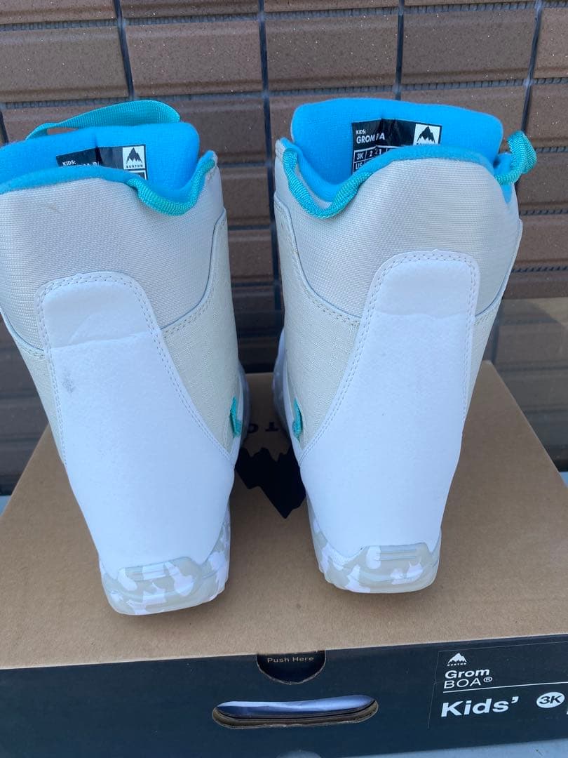 『Beeeee』Burton Grom BOA 子供用スノーボードブーツ
