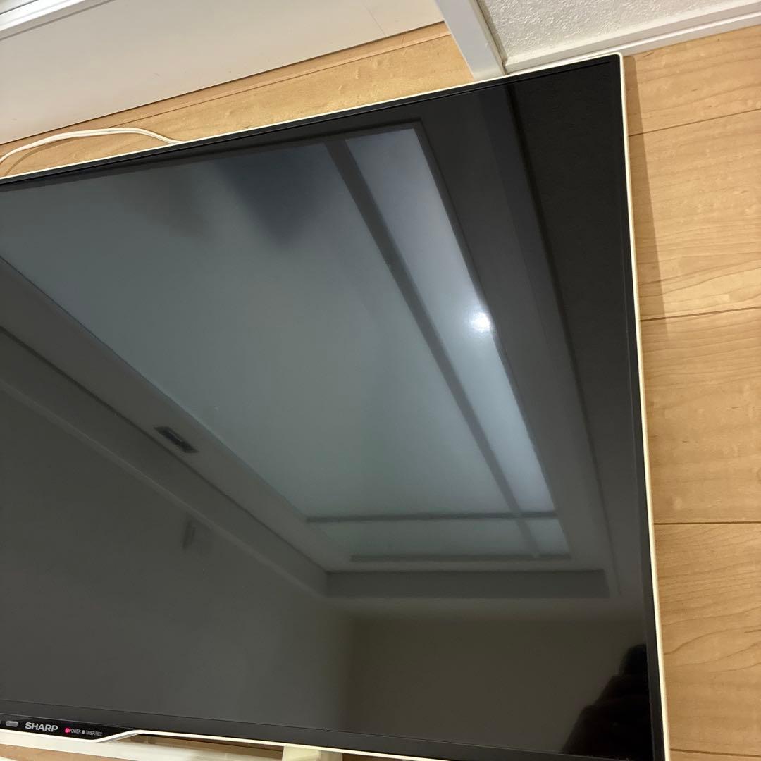 フルハイビジョンテレビ　シャープ　LC-40W35美品! ホワイト