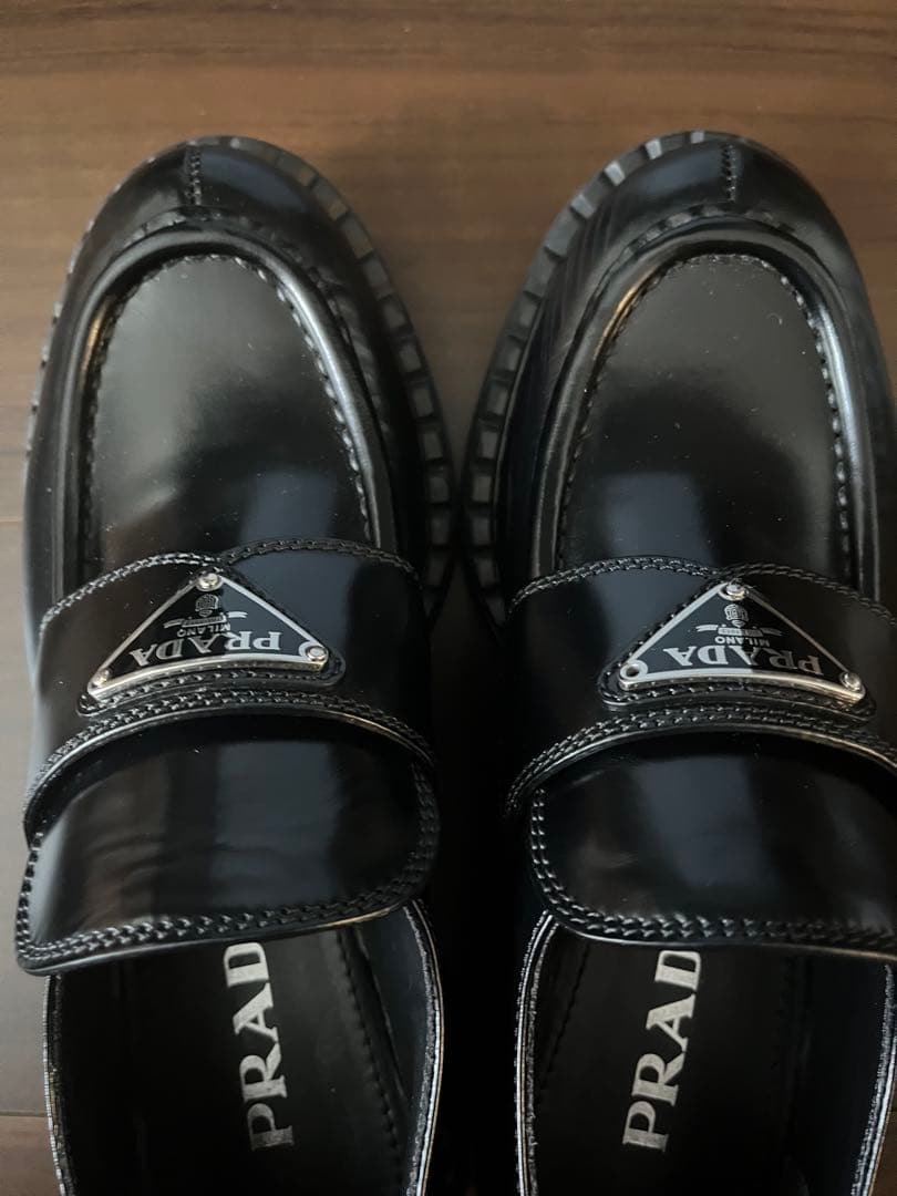 PRADA ブラッシュドレザーローファー 箱付き 37