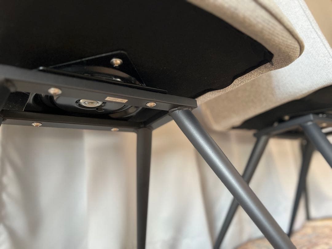 グレー 180度 回転式 肘付き ダイニングチェア 3脚セットのうちの1脚