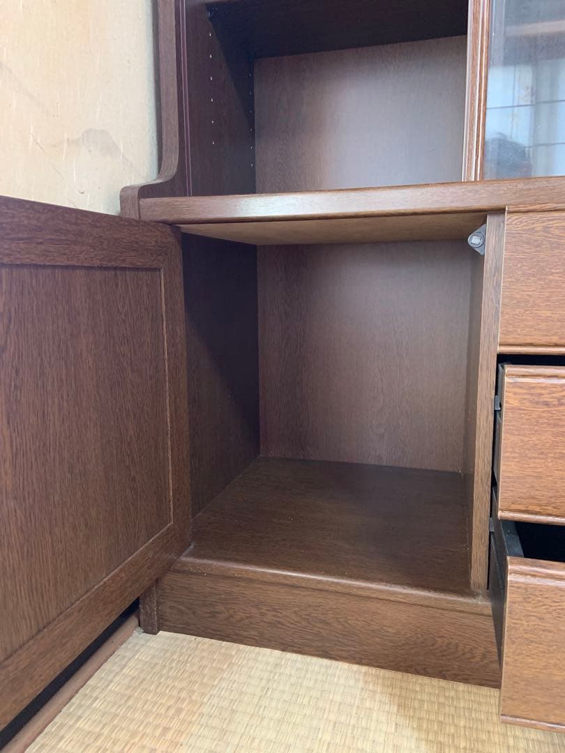 キッチンキャビネット　本棚　収納　リビング収納　キッチン収納　食器棚カップボード