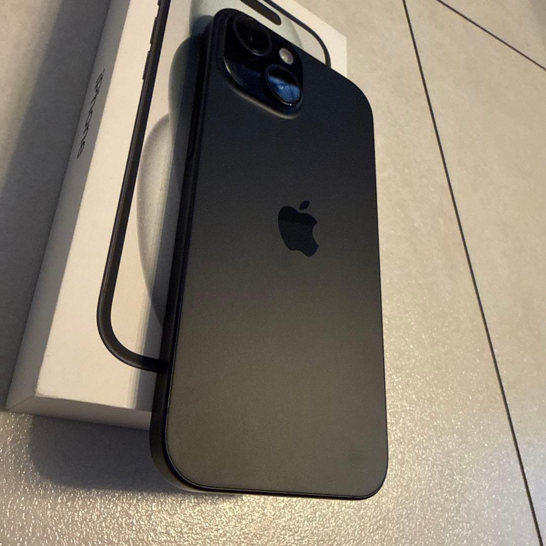 【使用少】iPhone15 128GB バッテリー96% 箱・充電器付 サブ機