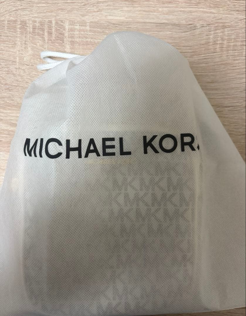 【美品】MICHAEL KORS ショルダー　MKシグネチャー