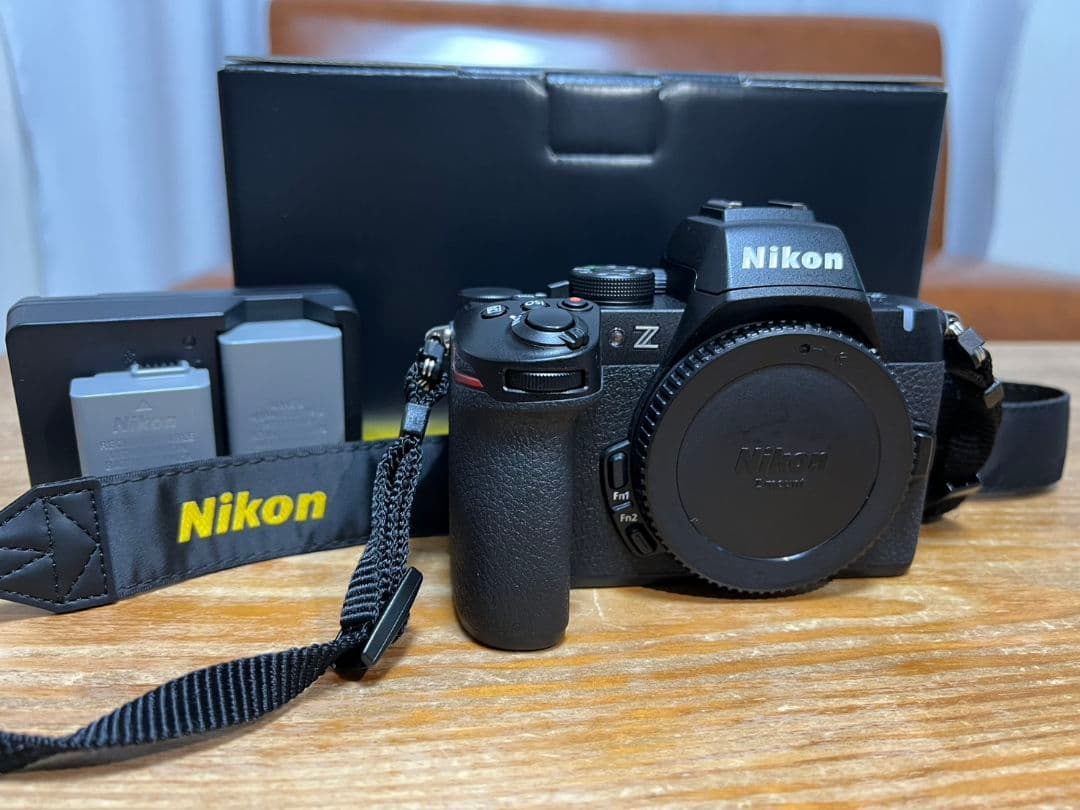 最終値下げ!!【超美品・保証書付】Nikon Z　50Ⅱ、バッテリー2本、充電器
