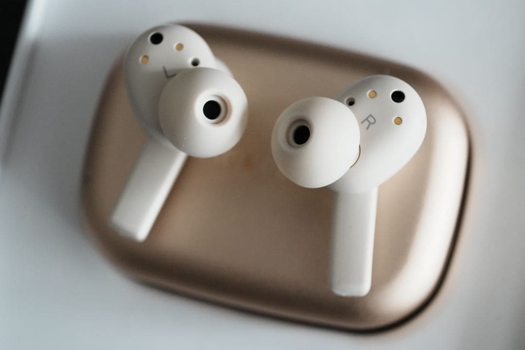 美品‼️Bang & Olufsen BEOPLAY EX イヤフォン ゴールド