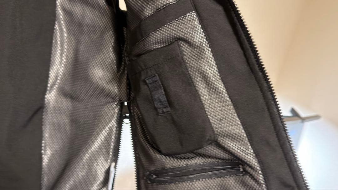 着るリュック。ベスト2【旅行をもっと自由に。安全に。快適に】