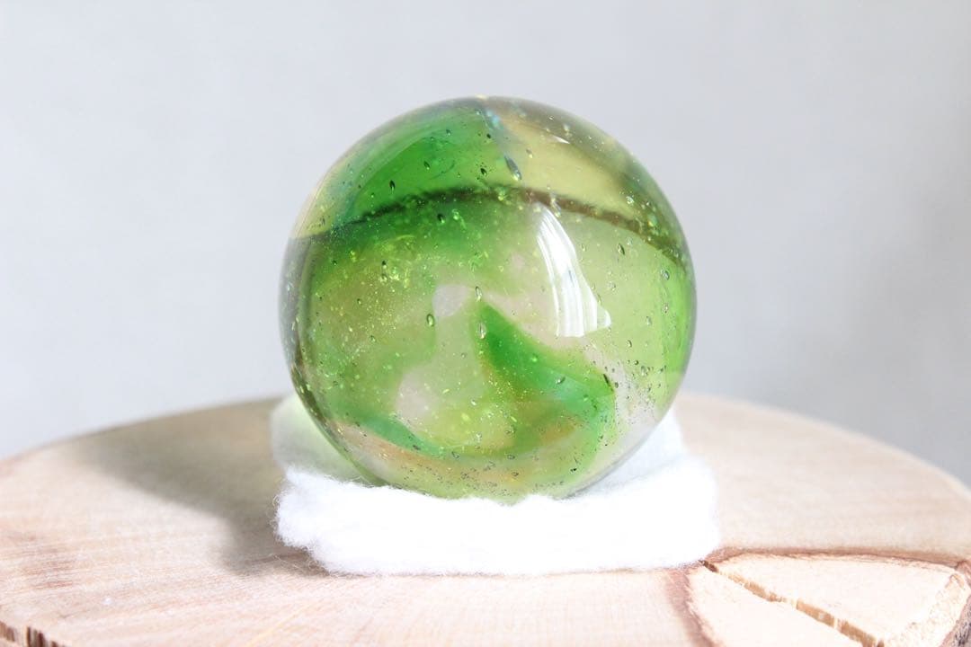 シエラネバダ産アンダラクリスタル　スフィア　マルチカラー（グリーン&イエロー）
