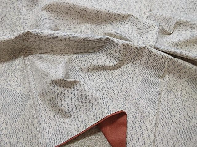 白大島紬：美品：幾何学模様：袷着物：トールサイズ：正絹：P25