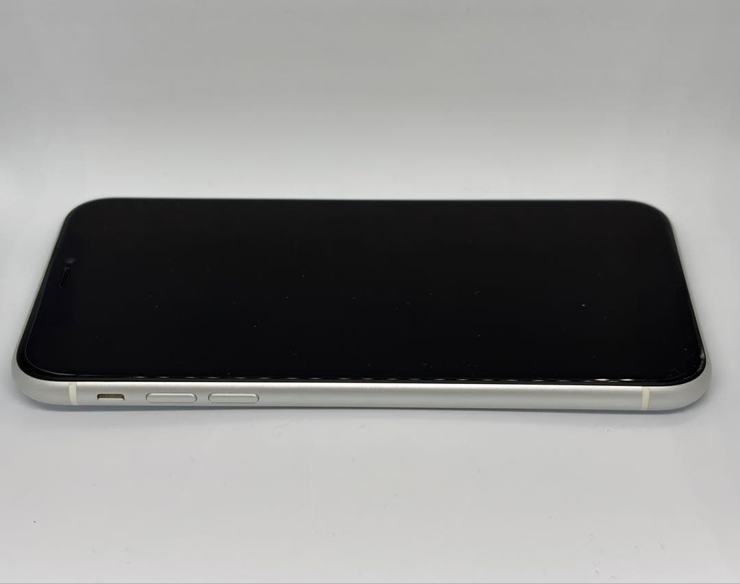 iPhone XR128GB白★美品★SIMフリー電池89% 元箱+新品フィルム