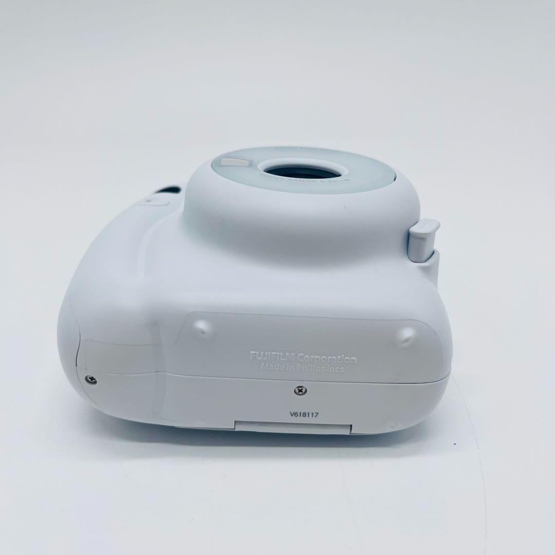 instax mini 11 チェキ　ホワイト　カメラ