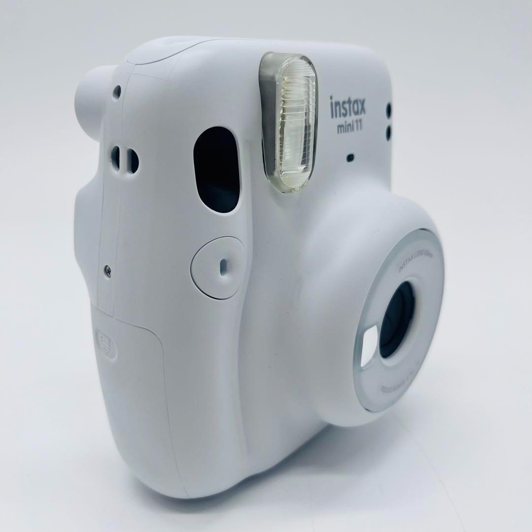 instax mini 11 チェキ　ホワイト　カメラ